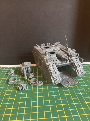Warhammer 40k space marine - space,