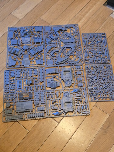 Horus heresy land raider - horus,