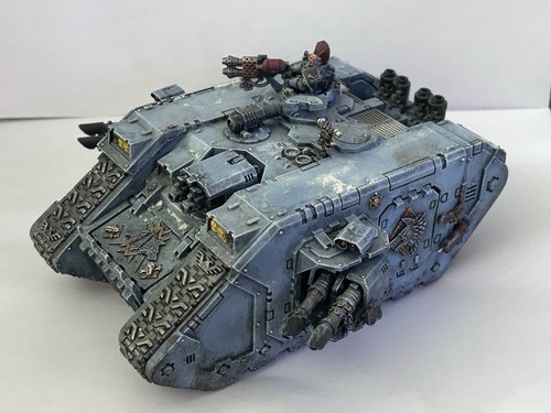 Space wolves land - space, raider